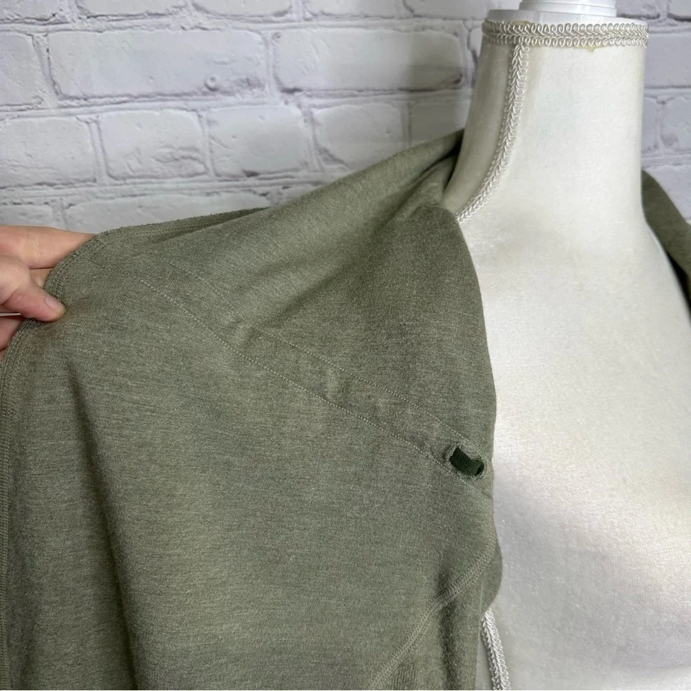 LULULEMON Dance Pulse Wrap Olive
Green - Picture 10 of 14